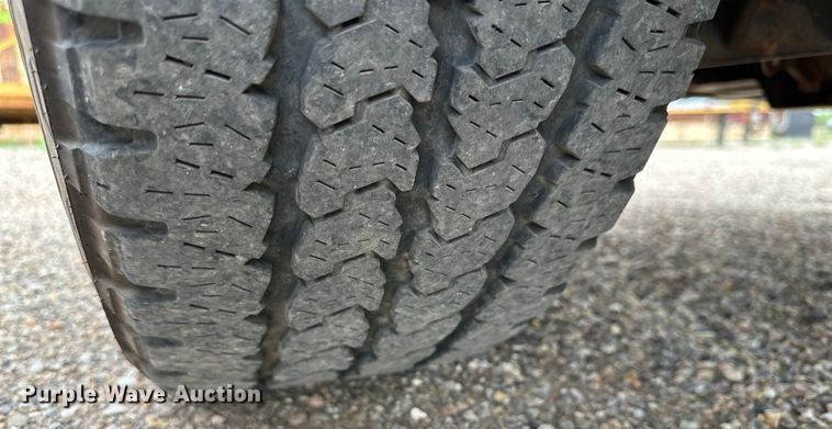 image for item JT9051 2020 Chevrolet Silverado 2500HD Crew Cab flatbed pickup truck