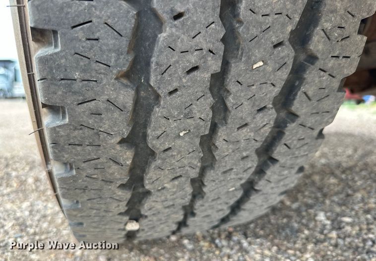 image for item JT9051 2020 Chevrolet Silverado 2500HD Crew Cab flatbed pickup truck