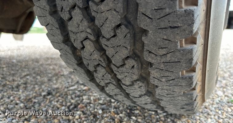 image for item JT9051 2020 Chevrolet Silverado 2500HD Crew Cab flatbed pickup truck