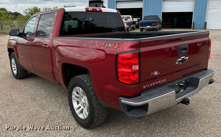 image for item JT9052 2018 Chevrolet Silverado 1500 Crew Cab pickup truck