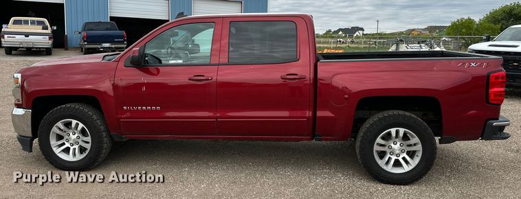 image for item JT9052 2018 Chevrolet Silverado 1500 Crew Cab pickup truck