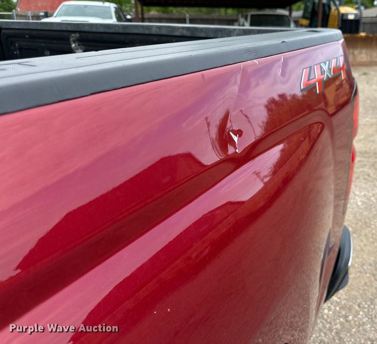 image for item JT9052 2018 Chevrolet Silverado 1500 Crew Cab pickup truck