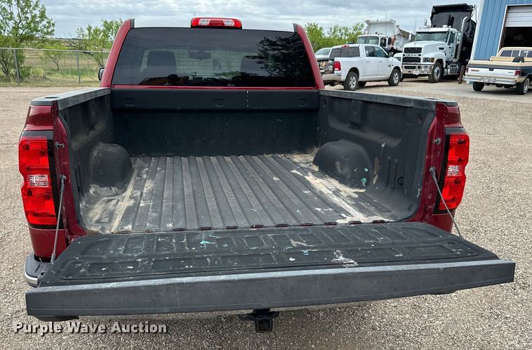 image for item JT9052 2018 Chevrolet Silverado 1500 Crew Cab pickup truck