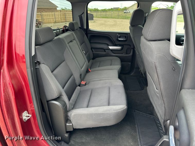 image for item JT9052 2018 Chevrolet Silverado 1500 Crew Cab pickup truck