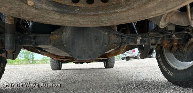 image for item JT9052 2018 Chevrolet Silverado 1500 Crew Cab pickup truck