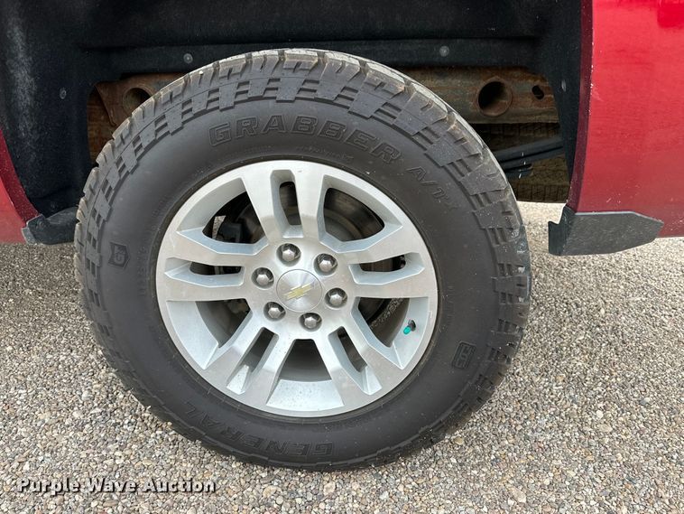 image for item JT9052 2018 Chevrolet Silverado 1500 Crew Cab pickup truck