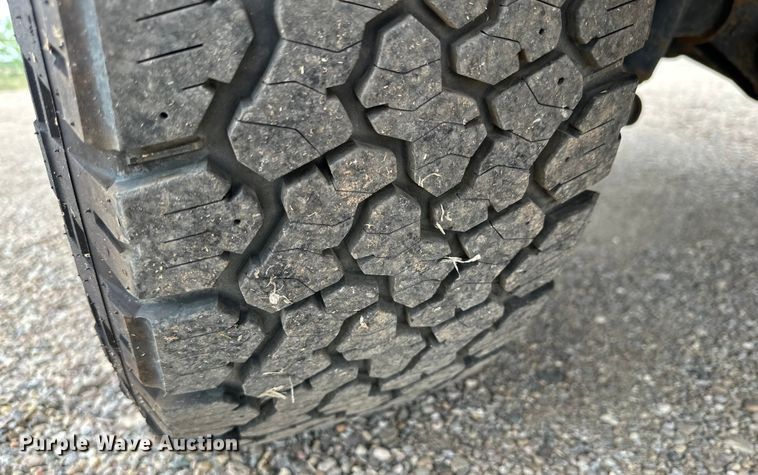 image for item JT9052 2018 Chevrolet Silverado 1500 Crew Cab pickup truck