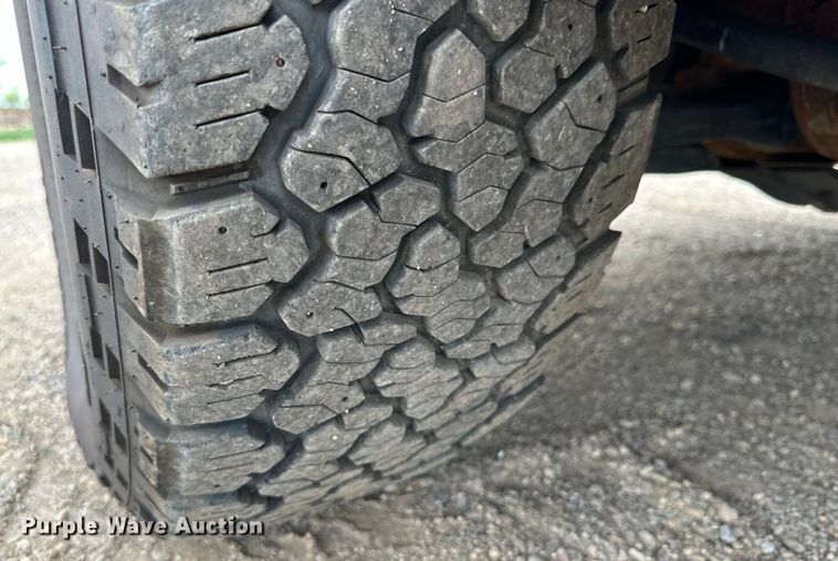 image for item JT9052 2018 Chevrolet Silverado 1500 Crew Cab pickup truck