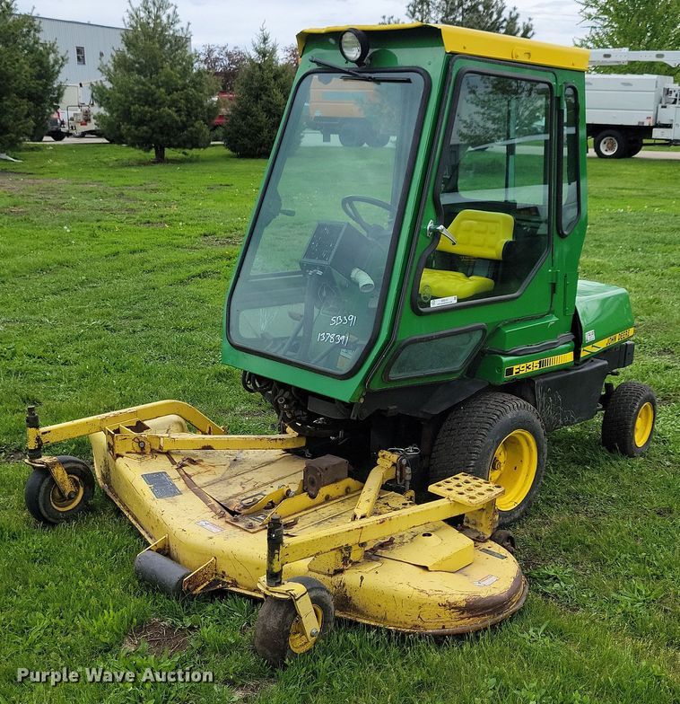 image for item KB9101 John Deere F935 lawn mower