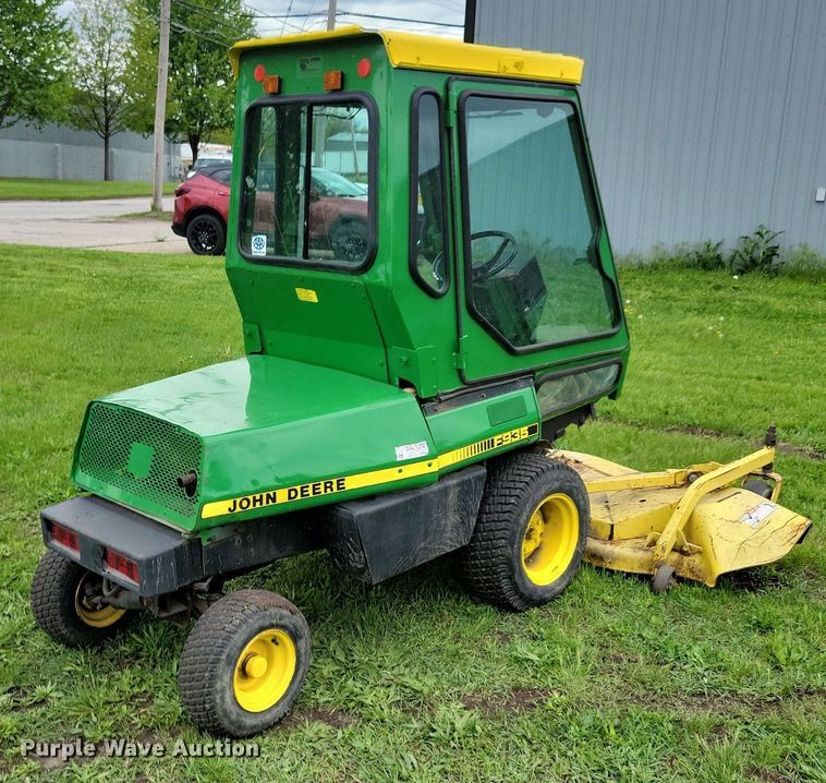 image for item KB9101 John Deere F935 lawn mower