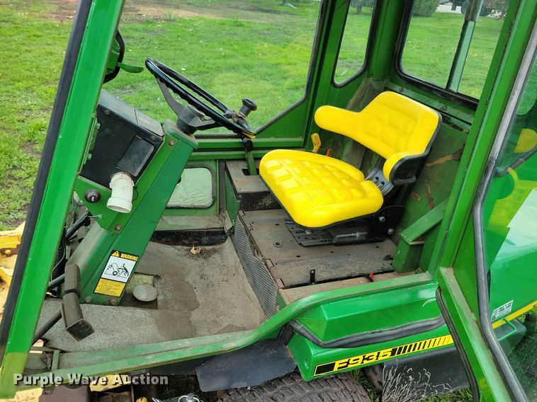 image for item KB9101 John Deere F935 lawn mower