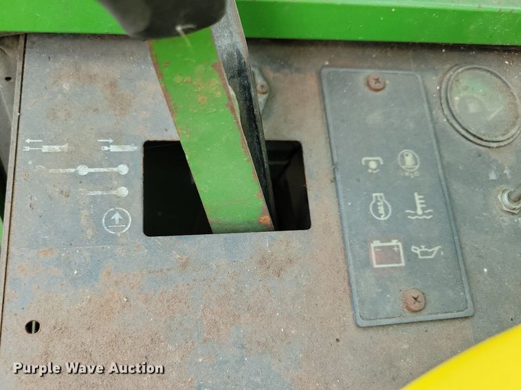 image for item KB9101 John Deere F935 lawn mower