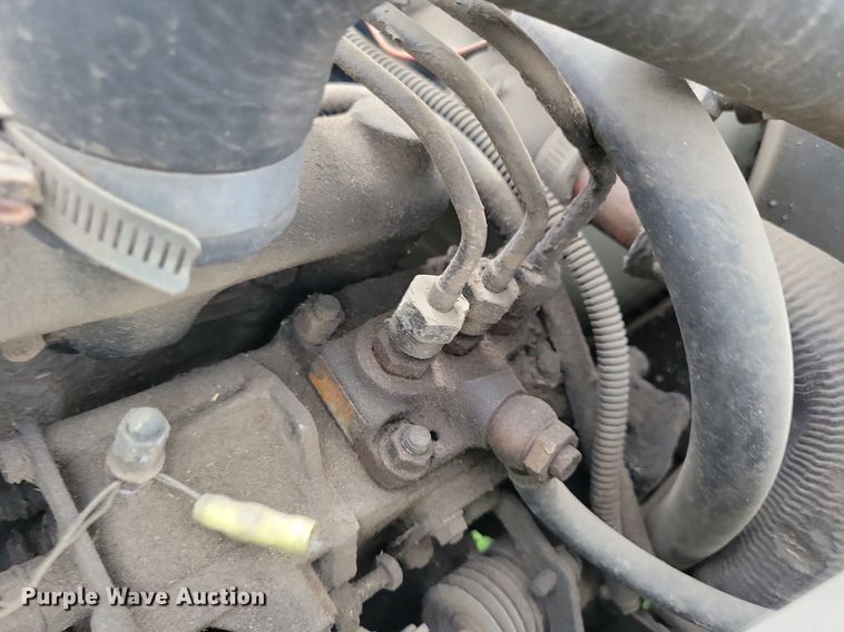 image for item KB9101 John Deere F935 lawn mower