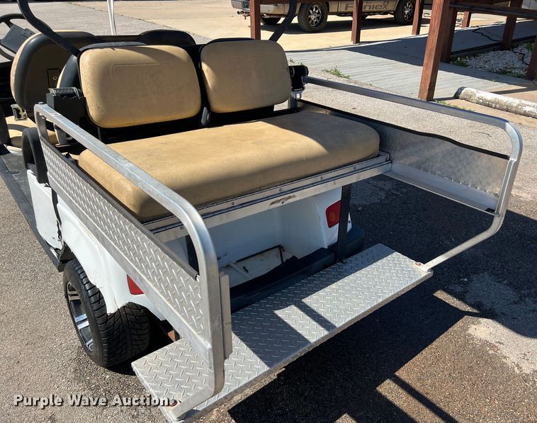 image for item KV9773 Golf cart