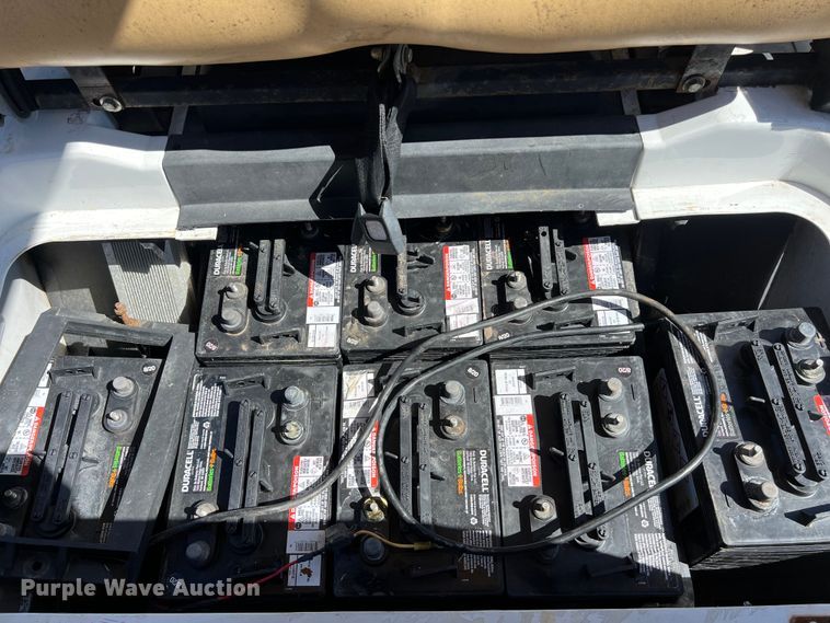 image for item KV9773 Golf cart