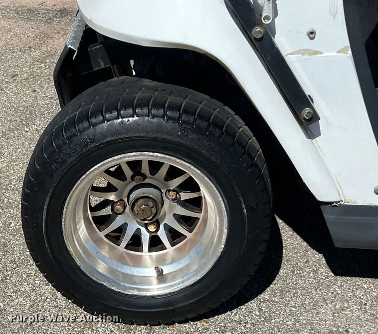 image for item KV9773 Golf cart