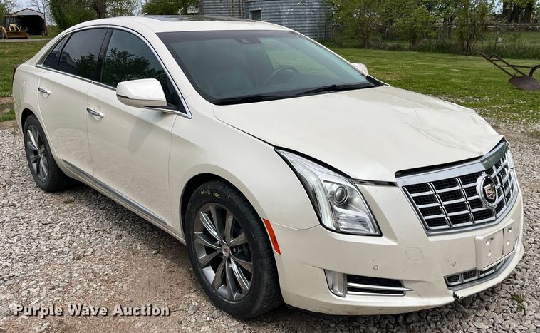 image for item LD9519 2013 Cadillac  XTS 