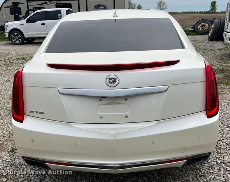 image for item LD9519 2013 Cadillac  XTS 
