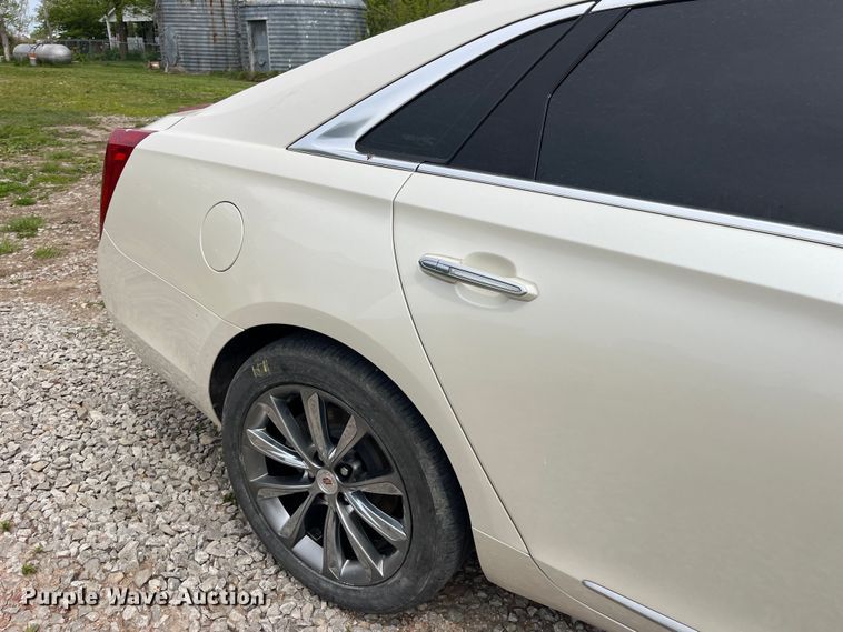 image for item LD9519 2013 Cadillac  XTS 