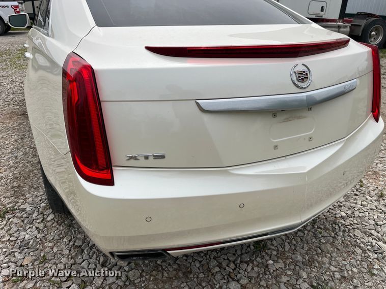 image for item LD9519 2013 Cadillac  XTS 