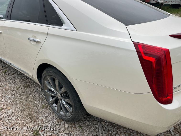 image for item LD9519 2013 Cadillac  XTS 
