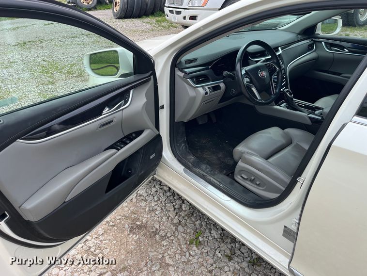 image for item LD9519 2013 Cadillac  XTS 