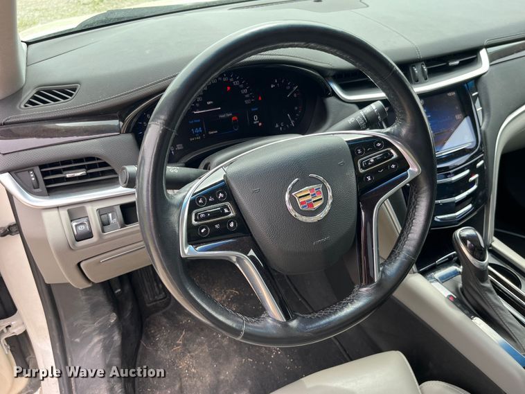 image for item LD9519 2013 Cadillac  XTS 