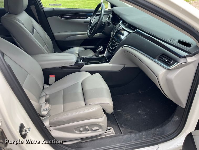 image for item LD9519 2013 Cadillac  XTS 