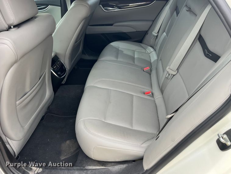 image for item LD9519 2013 Cadillac  XTS 