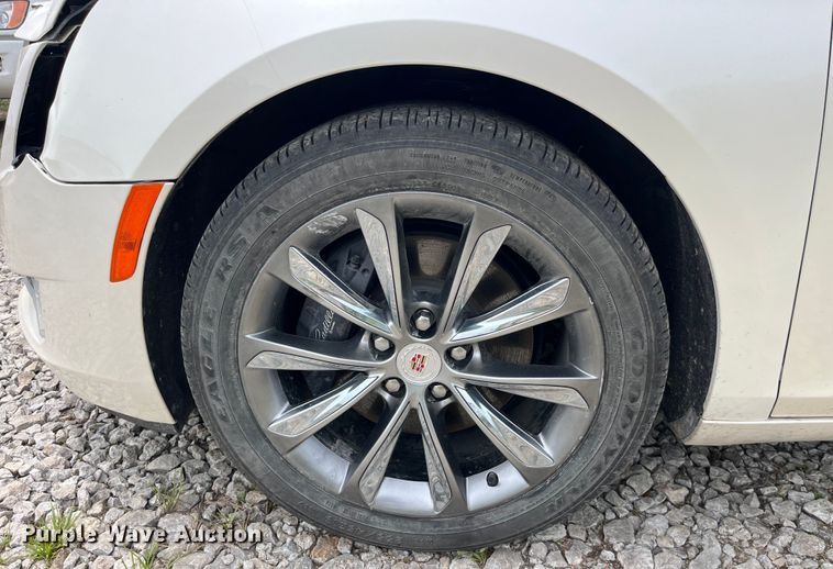 image for item LD9519 2013 Cadillac  XTS 