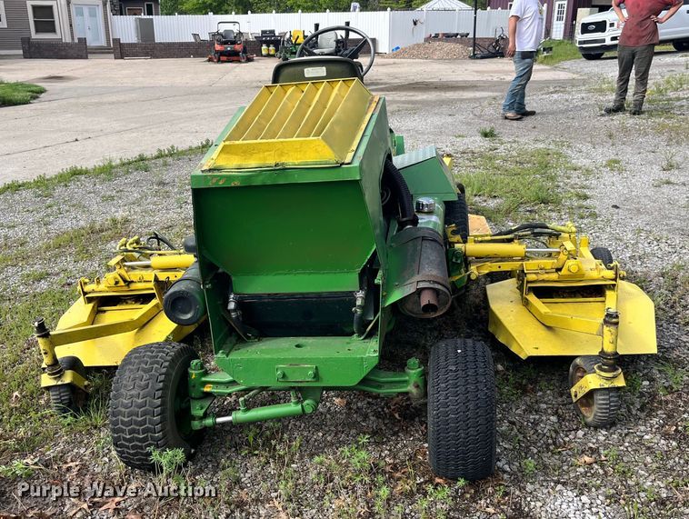 image for item LD9528 Howard Price 1040 lawn mower