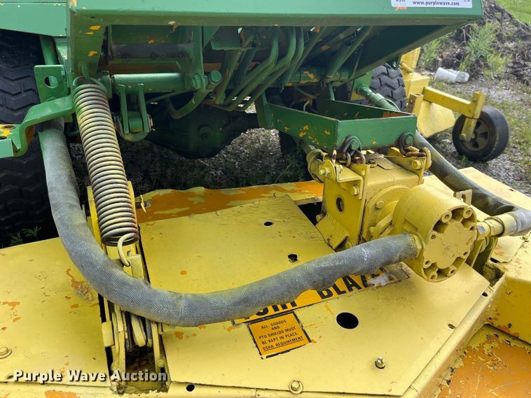 image for item LD9528 Howard Price 1040 lawn mower