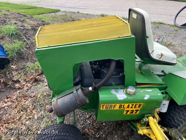 image for item LD9528 Howard Price 1040 lawn mower