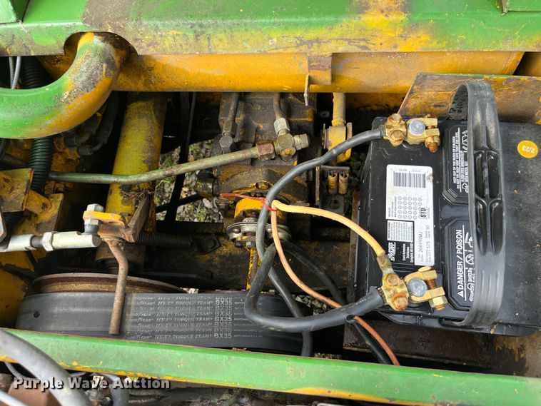 image for item LD9528 Howard Price 1040 lawn mower