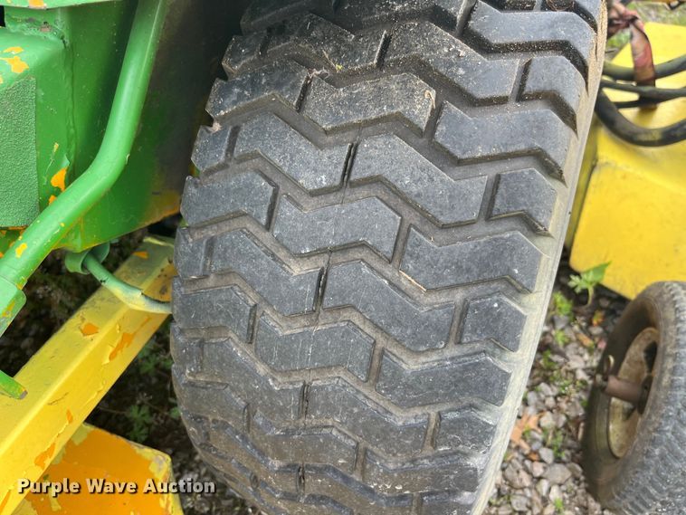 image for item LD9528 Howard Price 1040 lawn mower