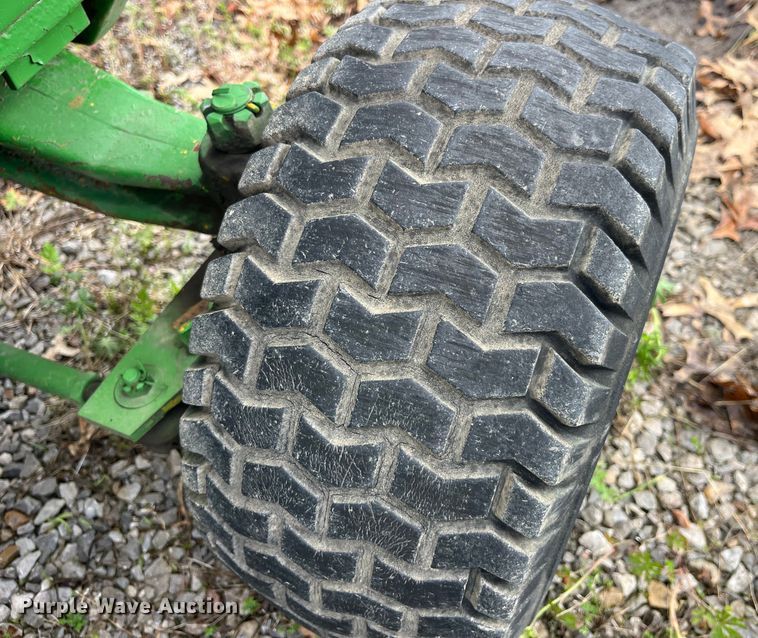 image for item LD9528 Howard Price 1040 lawn mower