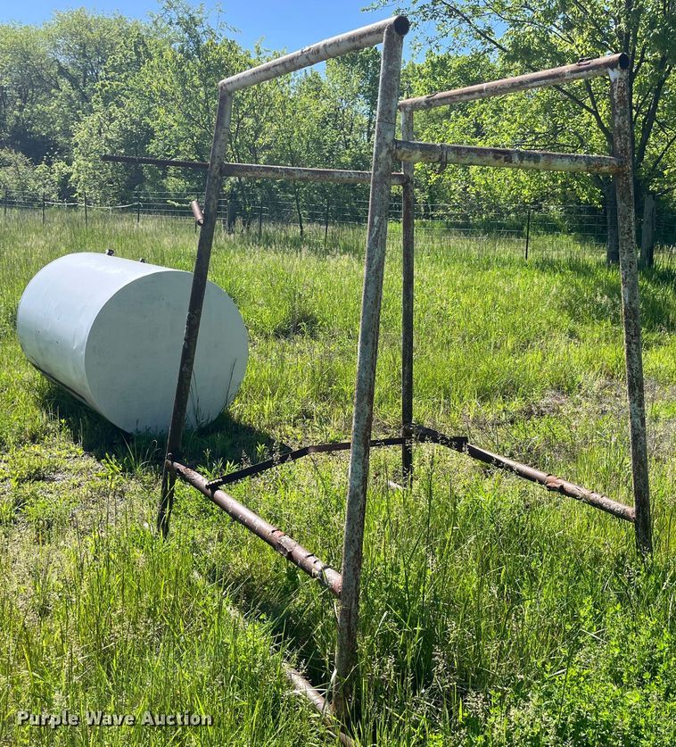 image for item LD9530 Fuel tank