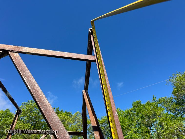 image for item LD9531 (2) fuel tanks