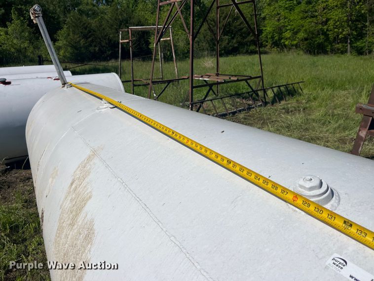 image for item LD9532 Fuel tank