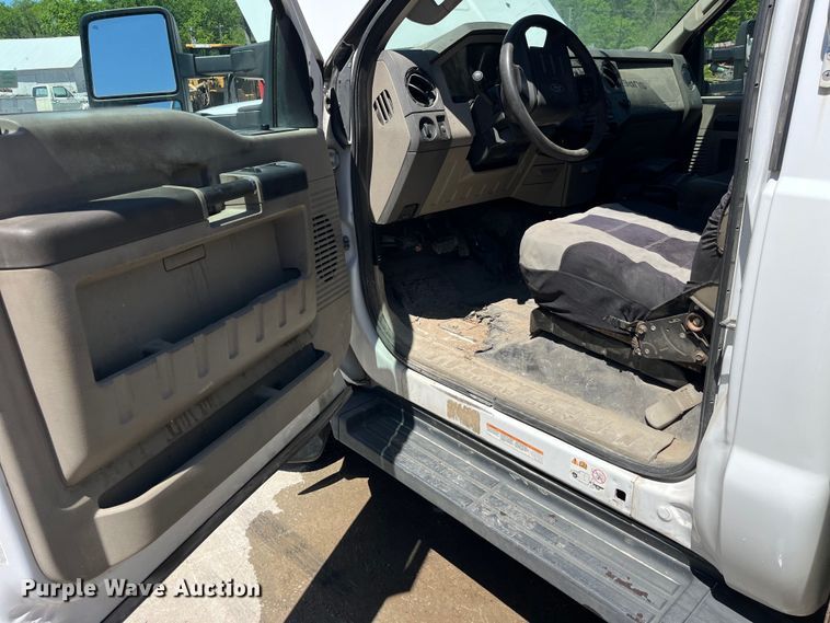 image for item LD9536 2008 Ford  F550 Super Duty XL utility / service truck