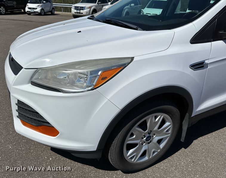 image for item LR9327 2013 Ford Escape  SUV