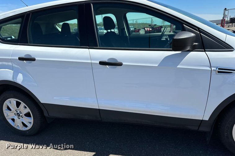 image for item LR9327 2013 Ford Escape  SUV