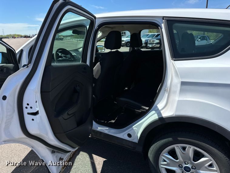 image for item LR9327 2013 Ford Escape  SUV