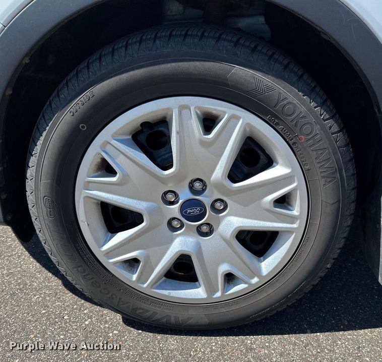 image for item LR9327 2013 Ford Escape  SUV