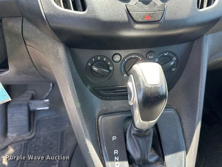 image for item LR9329 2015 Ford  Transit connect  van