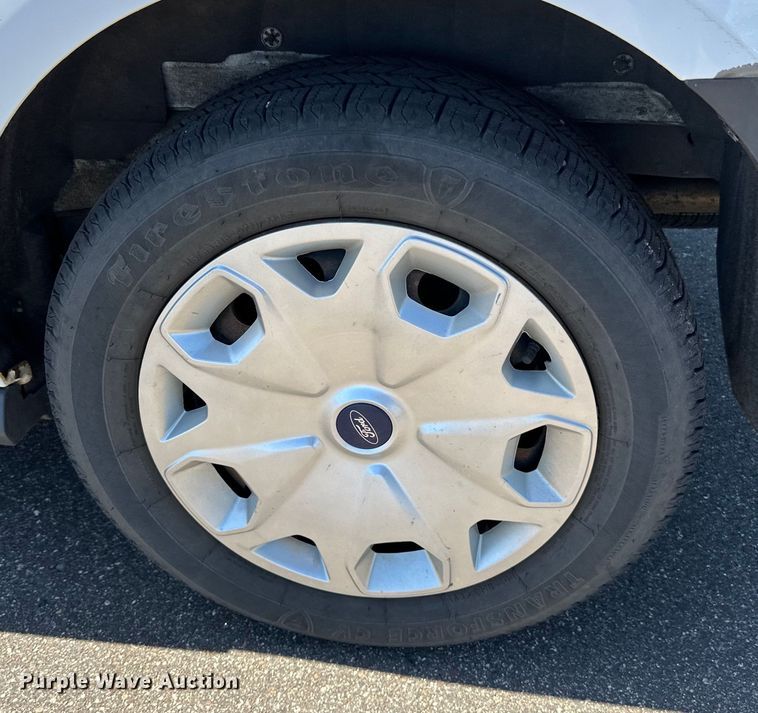 image for item LR9329 2015 Ford  Transit connect  van