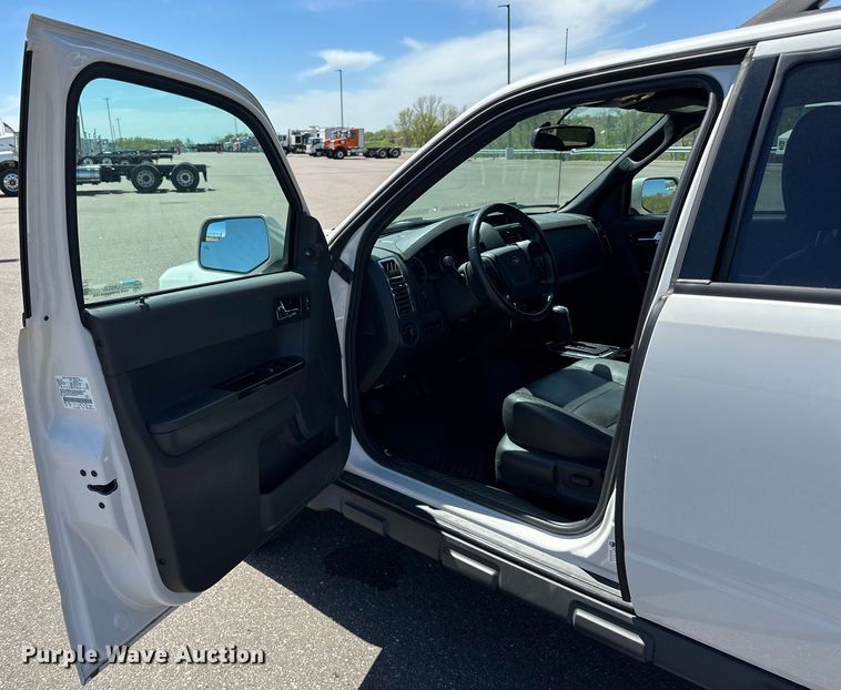 image for item LR9330 2012 Ford  Escape  