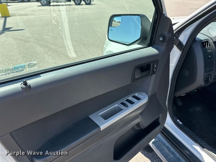 image for item LR9331 2012 Ford Escape  