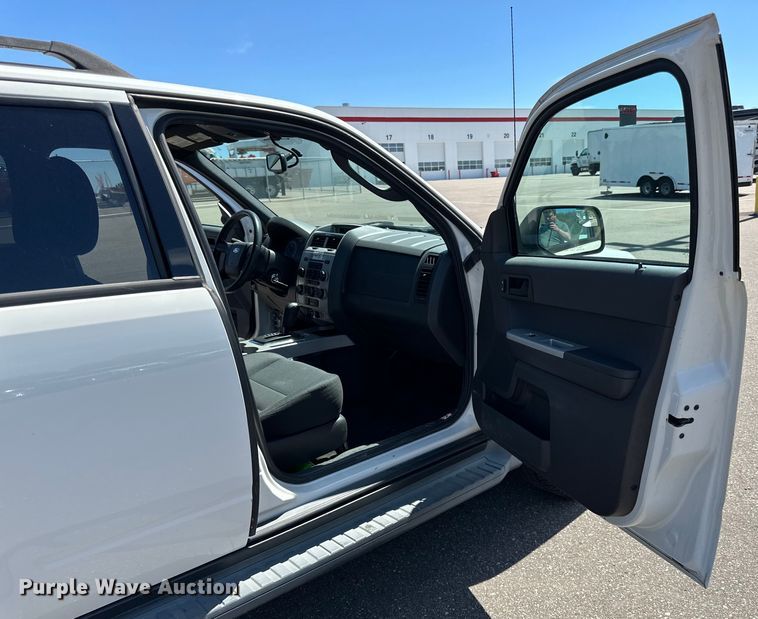 image for item LR9331 2012 Ford Escape  