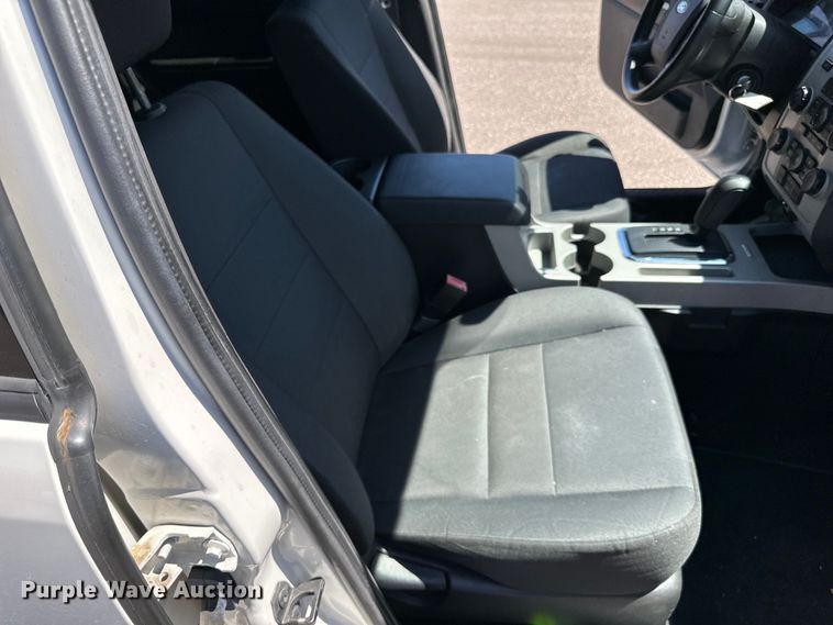 image for item LR9331 2012 Ford Escape  